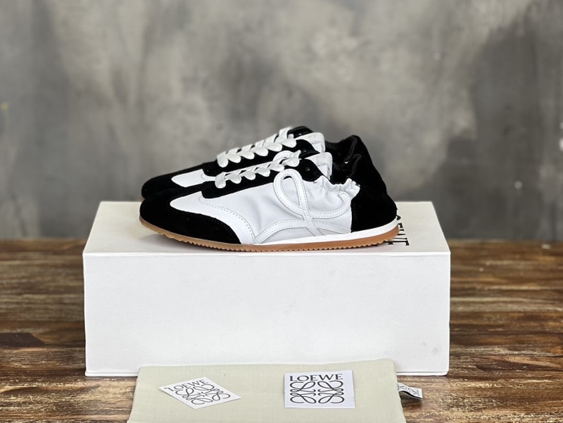 Loewe Sneakers